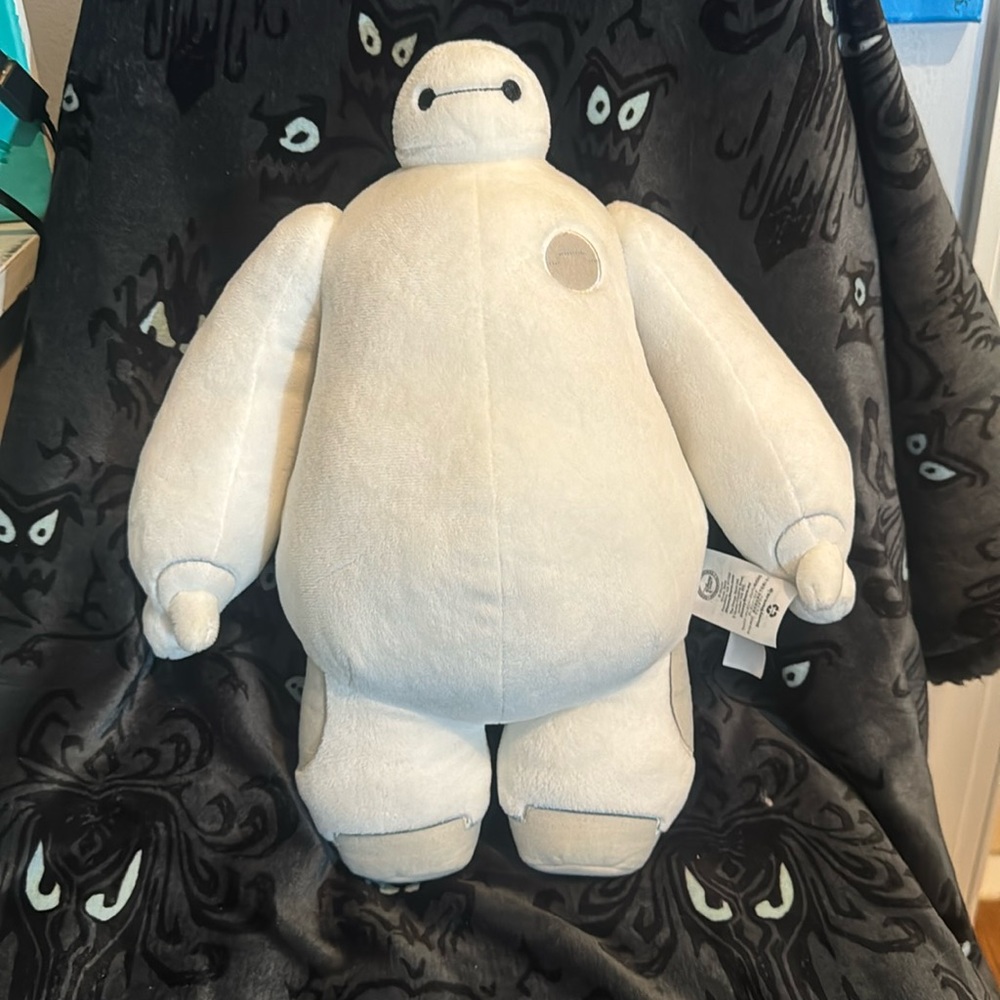 Disney Bug Hero 6 Baymax 15” Plush with moveable arms